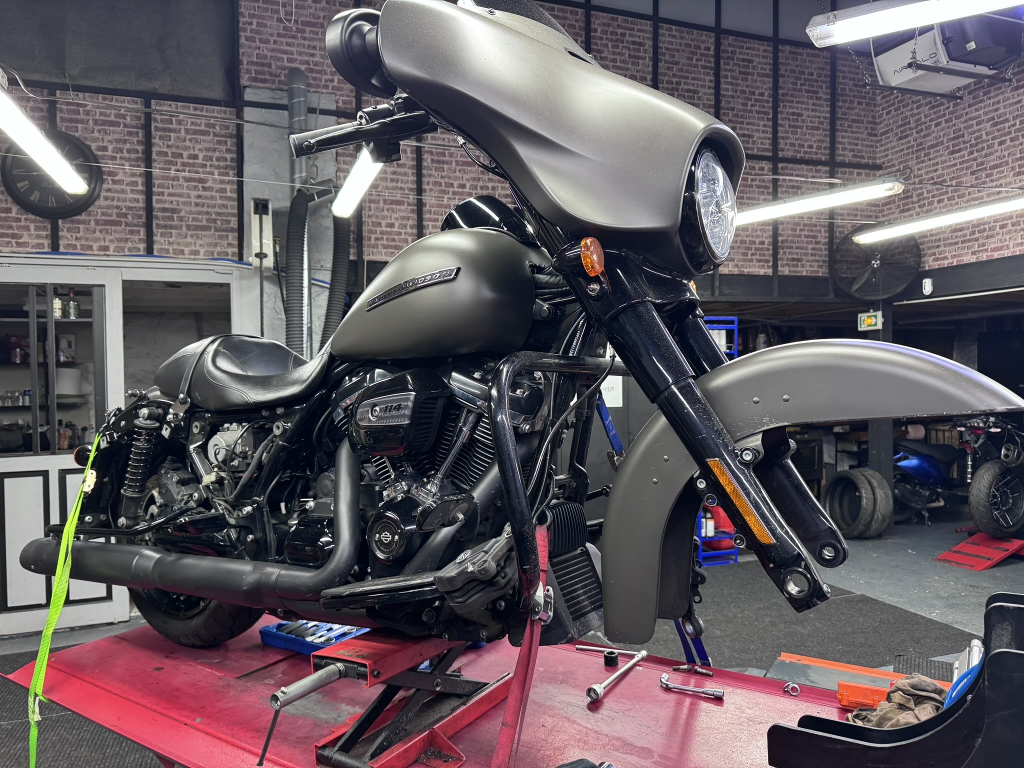 Garage moto professionnel Essonne 91 – NJR Motors